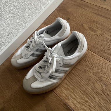 Adidas Samba Sneakers