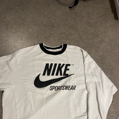 nike sportswear sweater