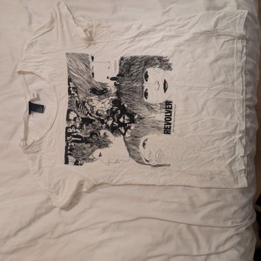 t-shirt bianco