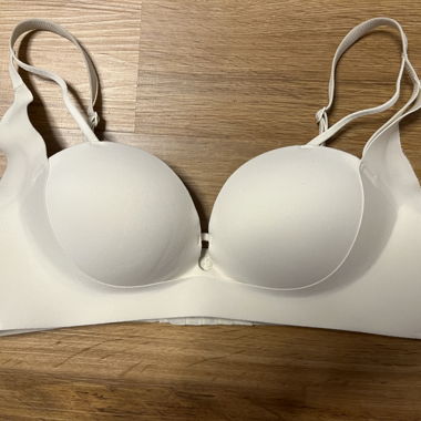 Reggiseno bianco tipo T-Shirt Petalane