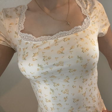 oberteil mit blumemuster