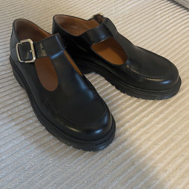 Sézane, schwarze Mary Jane Halbschuhe