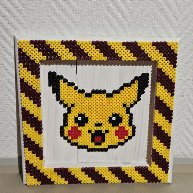 Cornice Pikachu pixel art