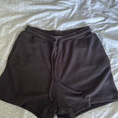 leichte, kurze Sommerhose 