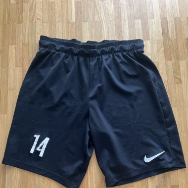 Kurze Sporthose N.14