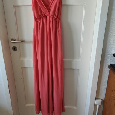 Pink dress