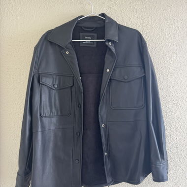 Veste en simili cuir Bershka