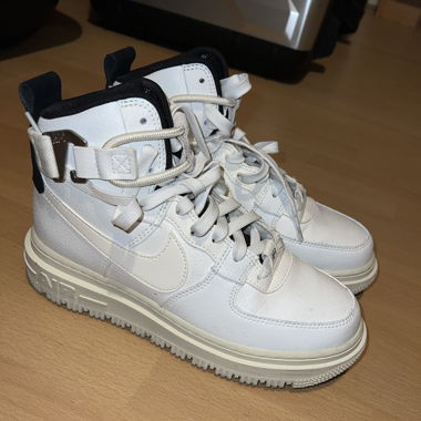 NIKE BLANCHE 