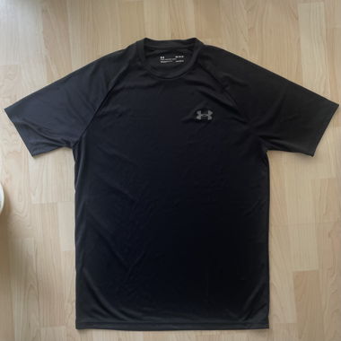 black under armour sport tshirt