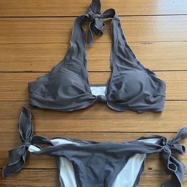 Bikini deux pièces gris foncé