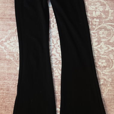 Schwarze Flared Hose