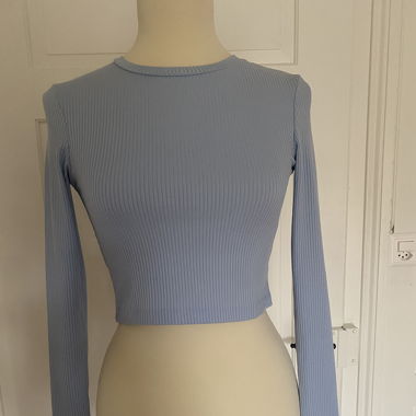 Top azzurro chiaro
