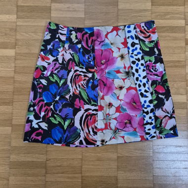 Minigonna Desigual con stampa floreale