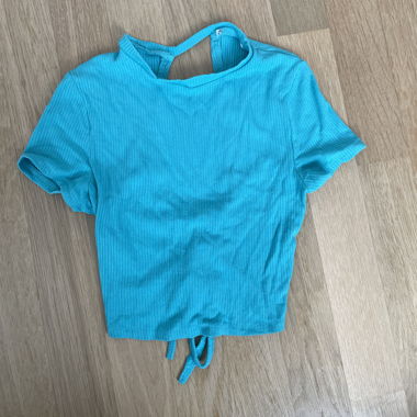 Top corto blu