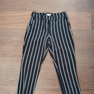 H&M Stoffhose gestreift Gr. 34 dunkelblau/weiss