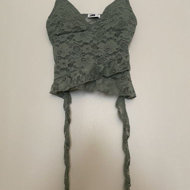 Lace summery top with cups