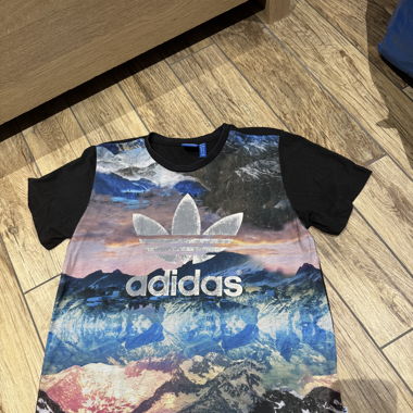 Adidas T-Shirt in Grösse 38