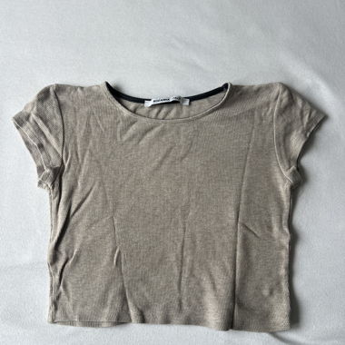 Beige crop T-shirt