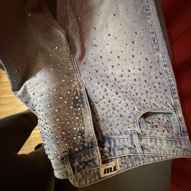 Pantalone moderno largo con borchie *NUOVO* taglia 40