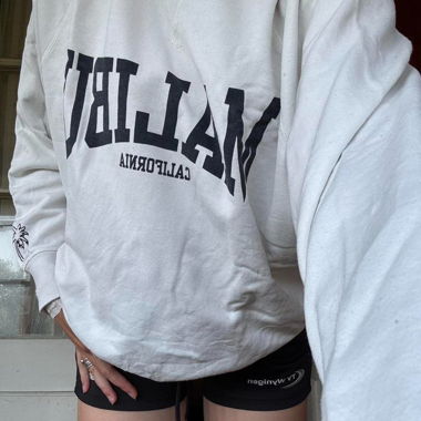 H&M Malibu California white sweatshirt XL
