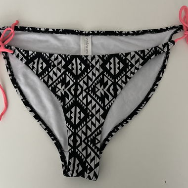 Black/White Bikini Bottom