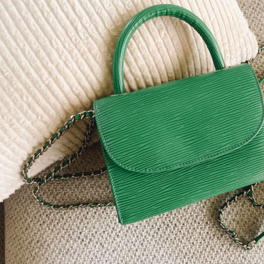 Women's shoulder bags
