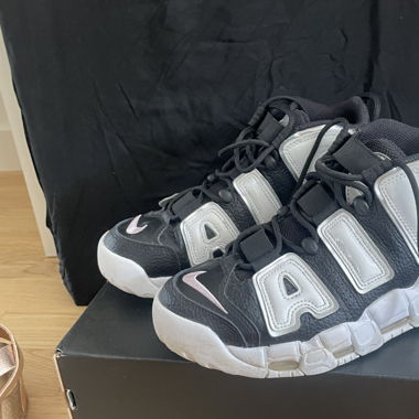 Nike Air Uptempo