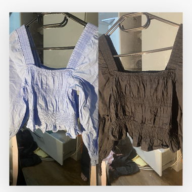 2 süsse Blusen hellblau/schwarz Bershka