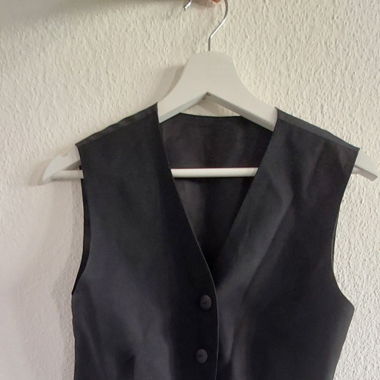 Vest top
