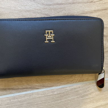 Tommy Hilfiger Wallet