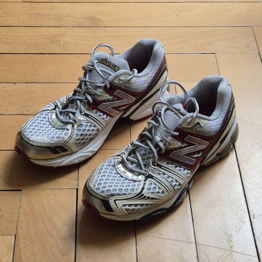 Y2K Rare New Balance MR1080RW