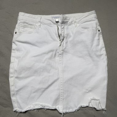 Weisser AMISU-Jeansrock