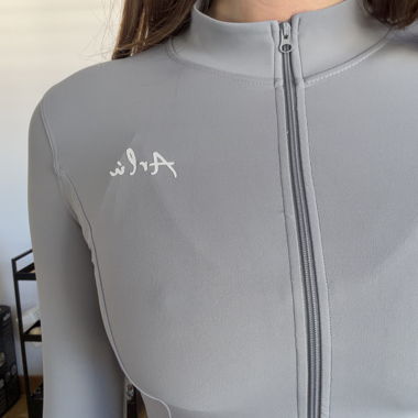 Kurzes Zip-Top hellgrau