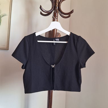 Black top with butterfly charm🦋