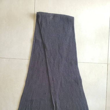 Schwarzer Schal (Tommy Hilfiger)