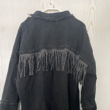schwarze Jacke mit Franzen