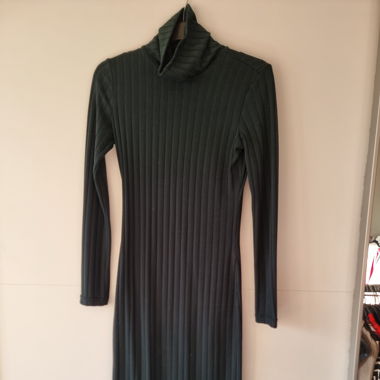 Dunkel grünes Kleid 