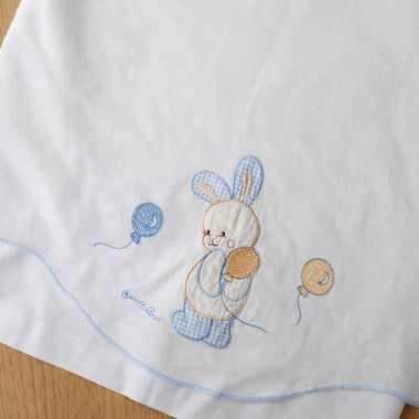 Lenzuolino ricamato per bambini