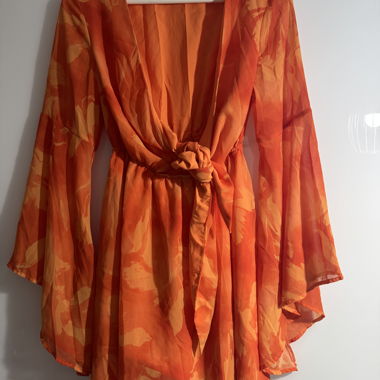 Orange Wickelkleid