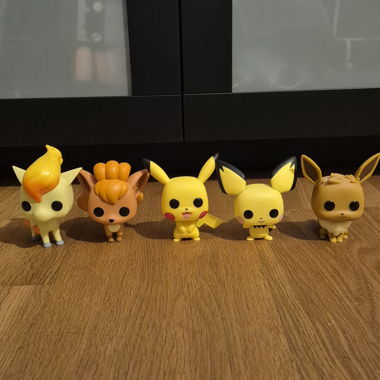 Lot of Pokémon figurines Funko Pop style