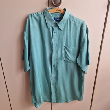 Shirt Size M turquoise silk for men