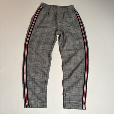 pantaloni eleganti grigi con riga rossa sul fianco