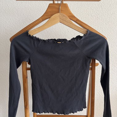 Pieces, Top