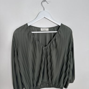 Camicia blusa plissettata verde oliva