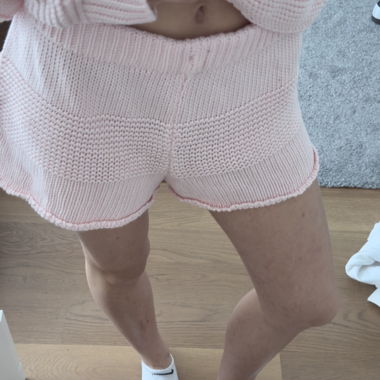 shorts in maglia rosa