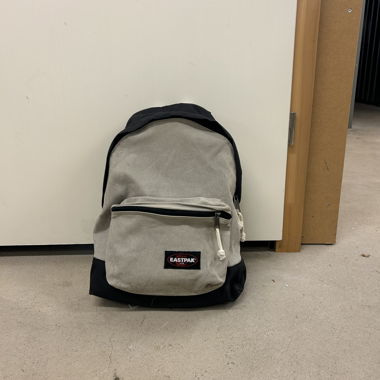 Zaino Eastpak grigio e nero