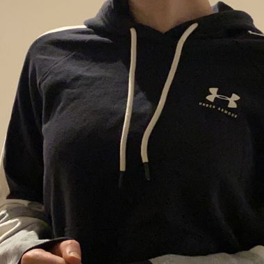 UNDER ARMOUR HOODIE