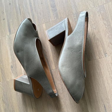 Sezane peep toes