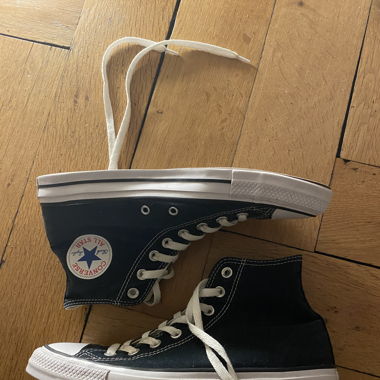 Converse Size 42