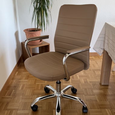 Brown office chair with wheels